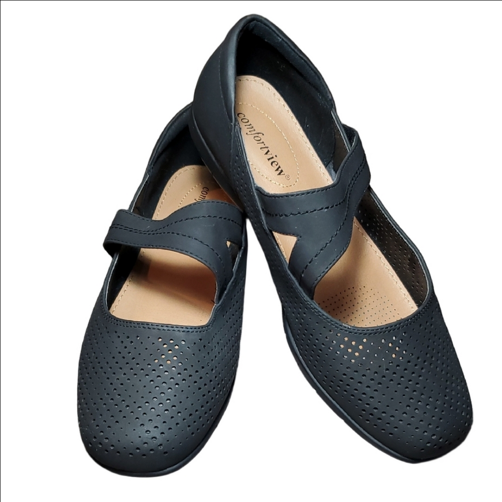 ♥️NWOB BLACK FLATS